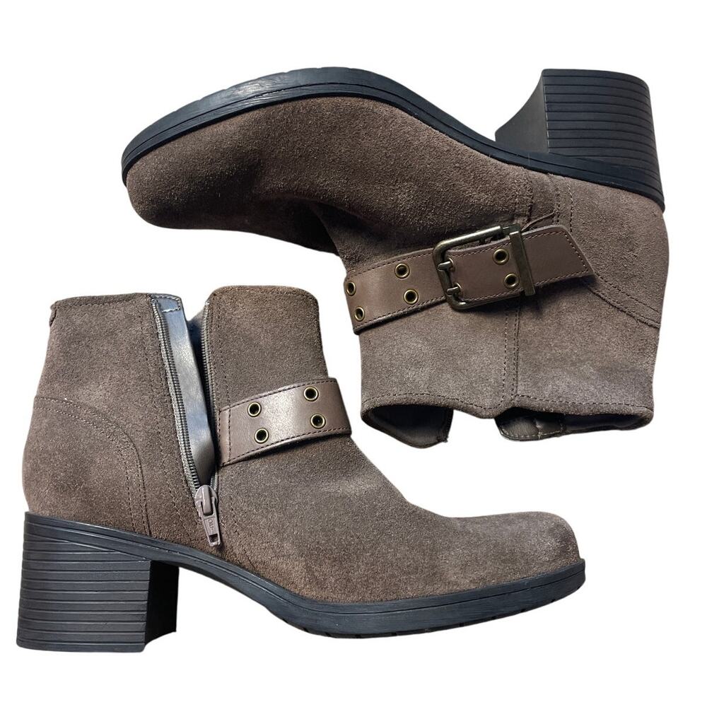 Clarks Hollis Star Buckled‎ Suede Ankle Boot Heel Side Zip Women 9M